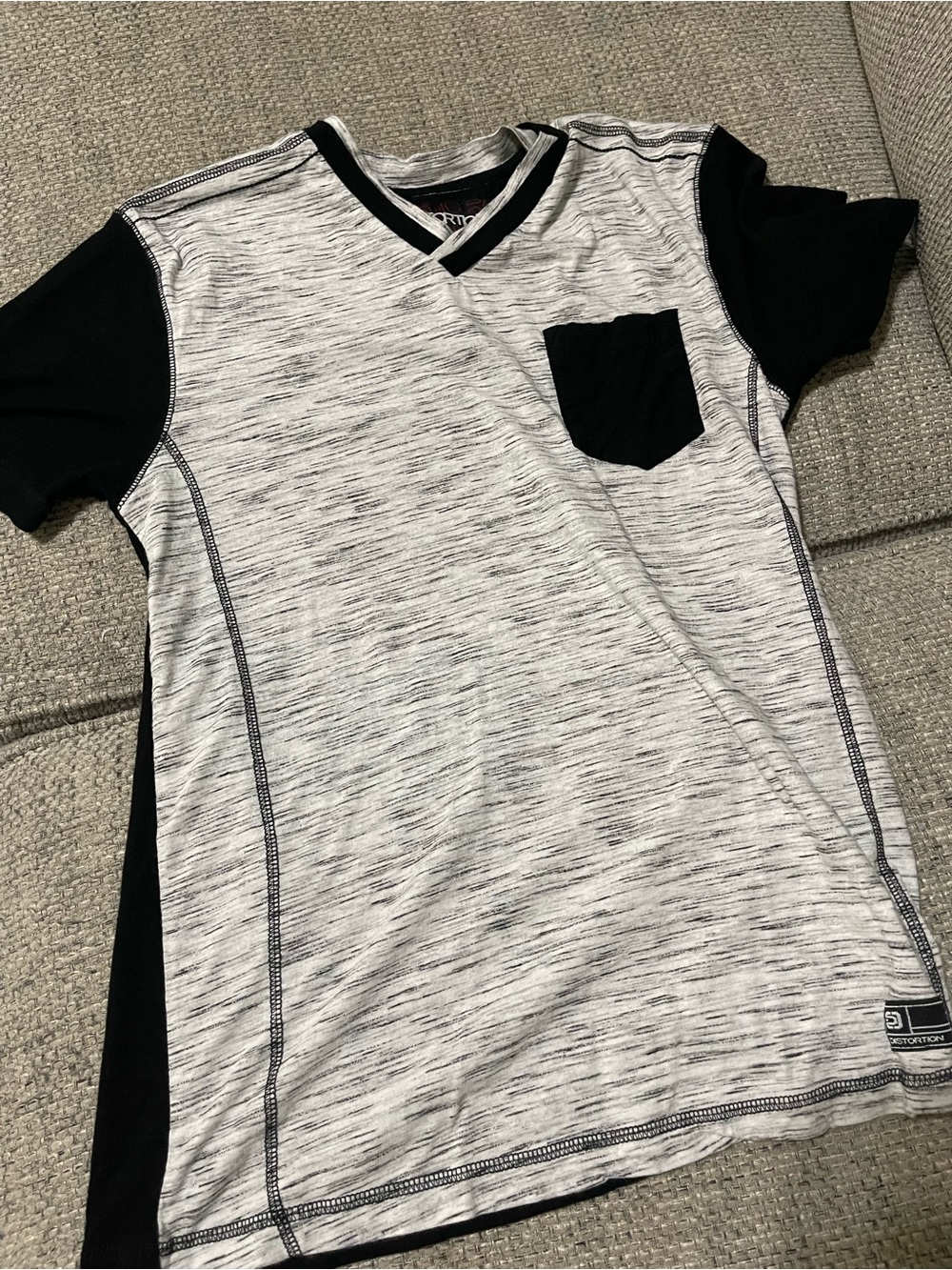Men’s Short Sleeve V-Neck Pocket Tee - Black & Heather Gray